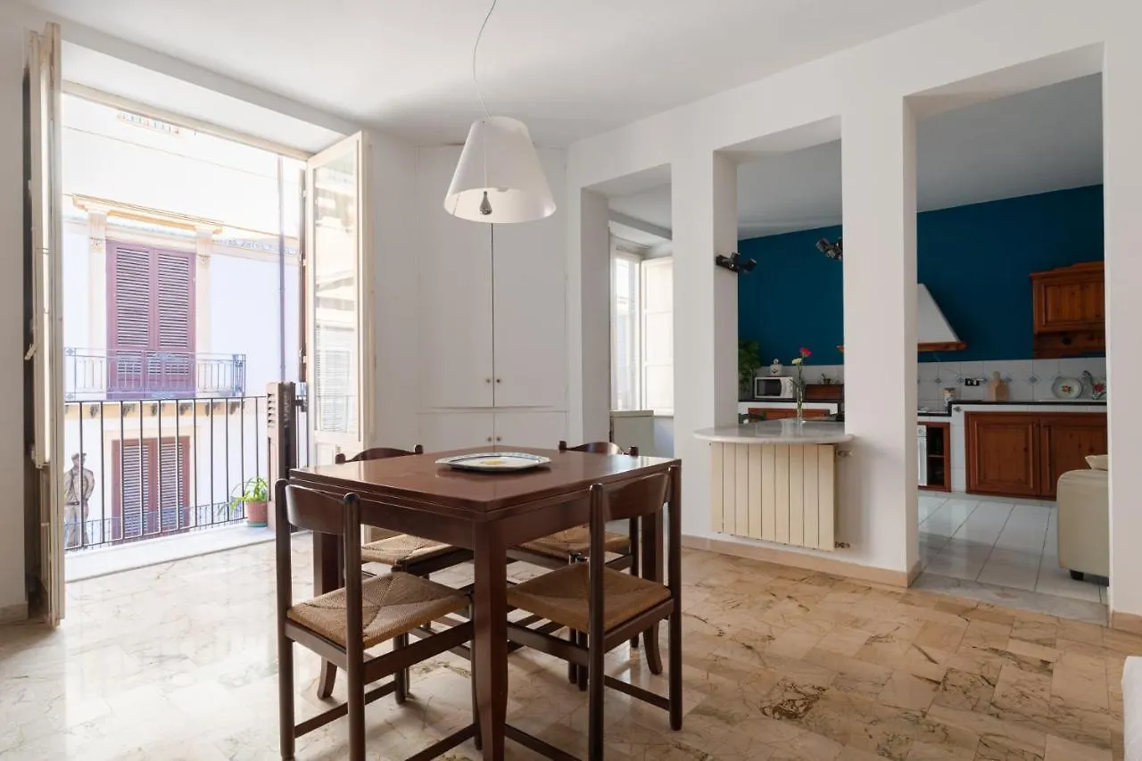 Palazzo Damiani Apartment By Domusicily Палермо Италия